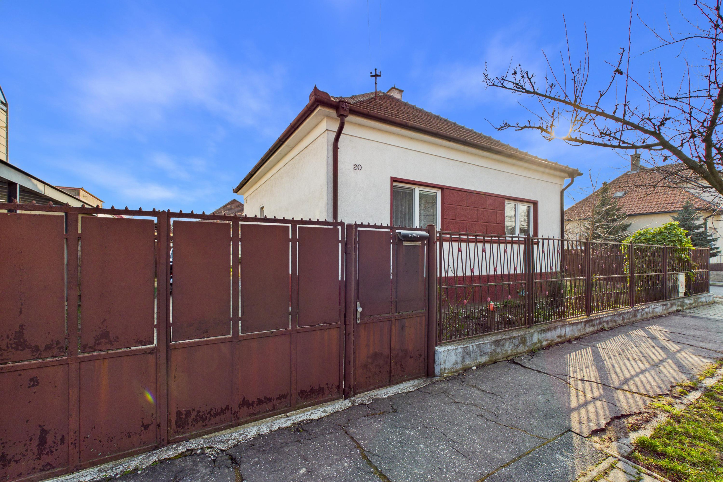 Rodinný dom s investičným potenciálom, 507 m² pozemok, Ružinov – Prievoz (Farebná ulica)