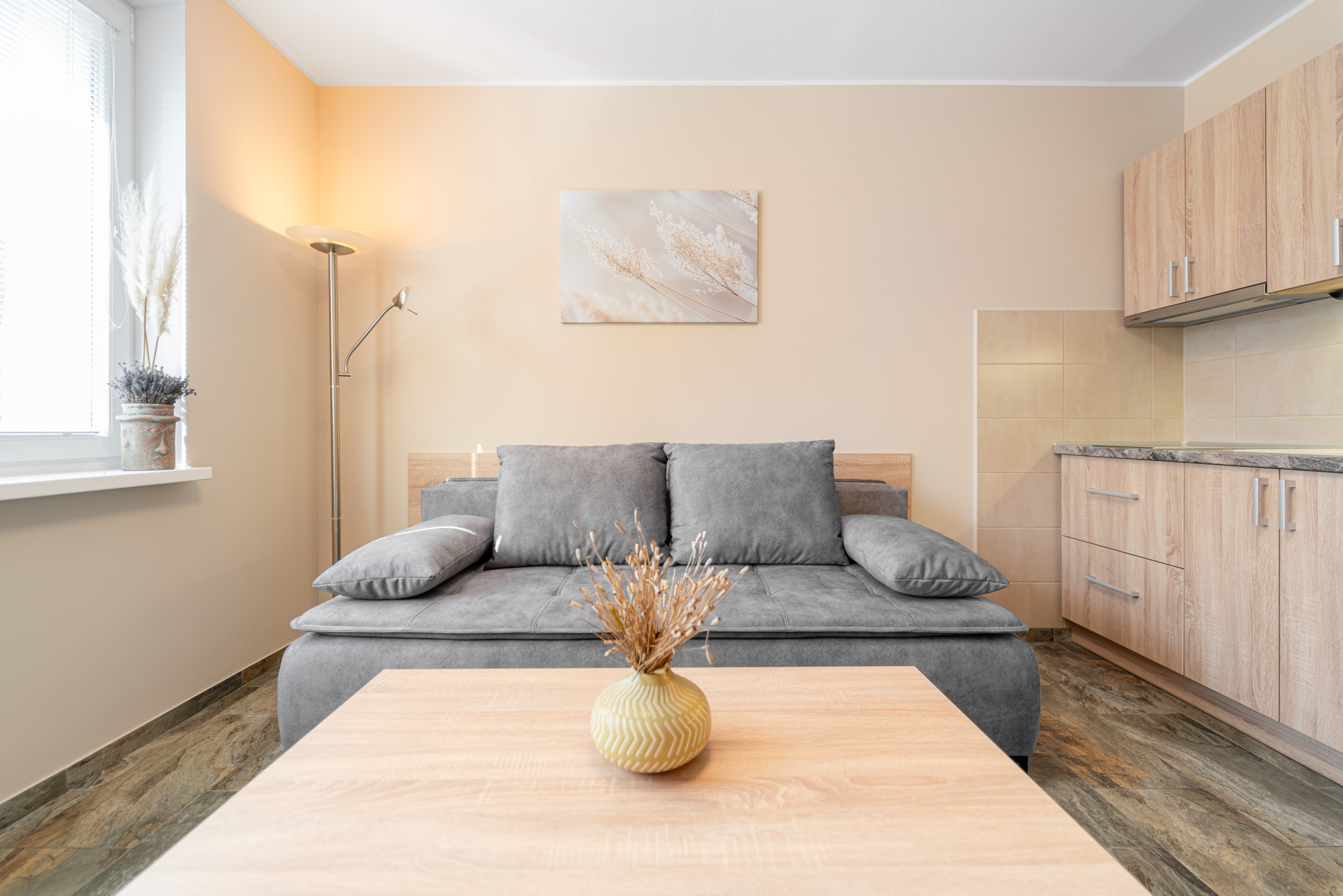 Na predaj štýlová, kompletne zrekonštruovaná garsónka – ideálna investícia aj štartovacie bývanie