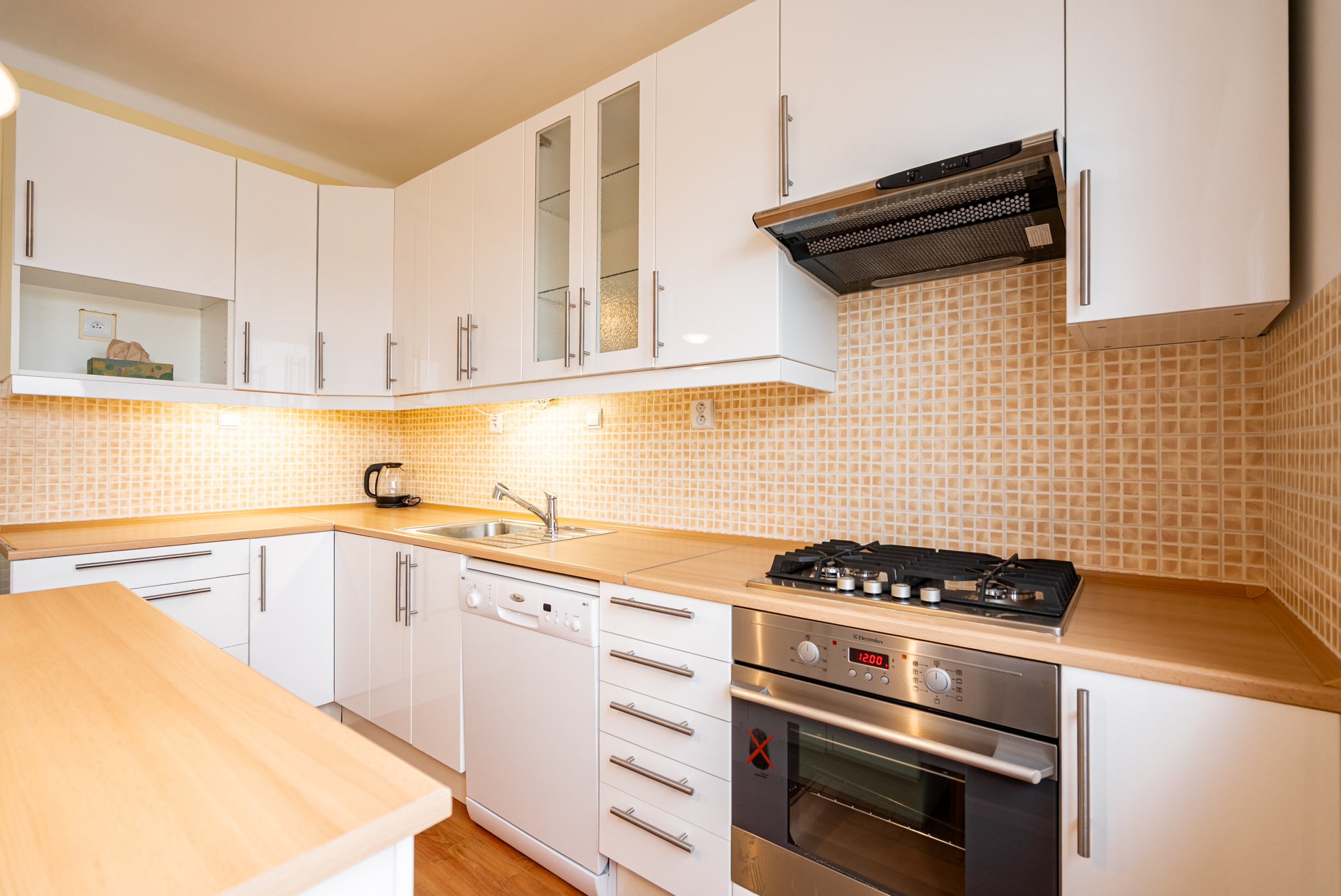 Prenájom, krásny 2-izbový byt v centre Piešťan, Kollárova ulica, 77 m2