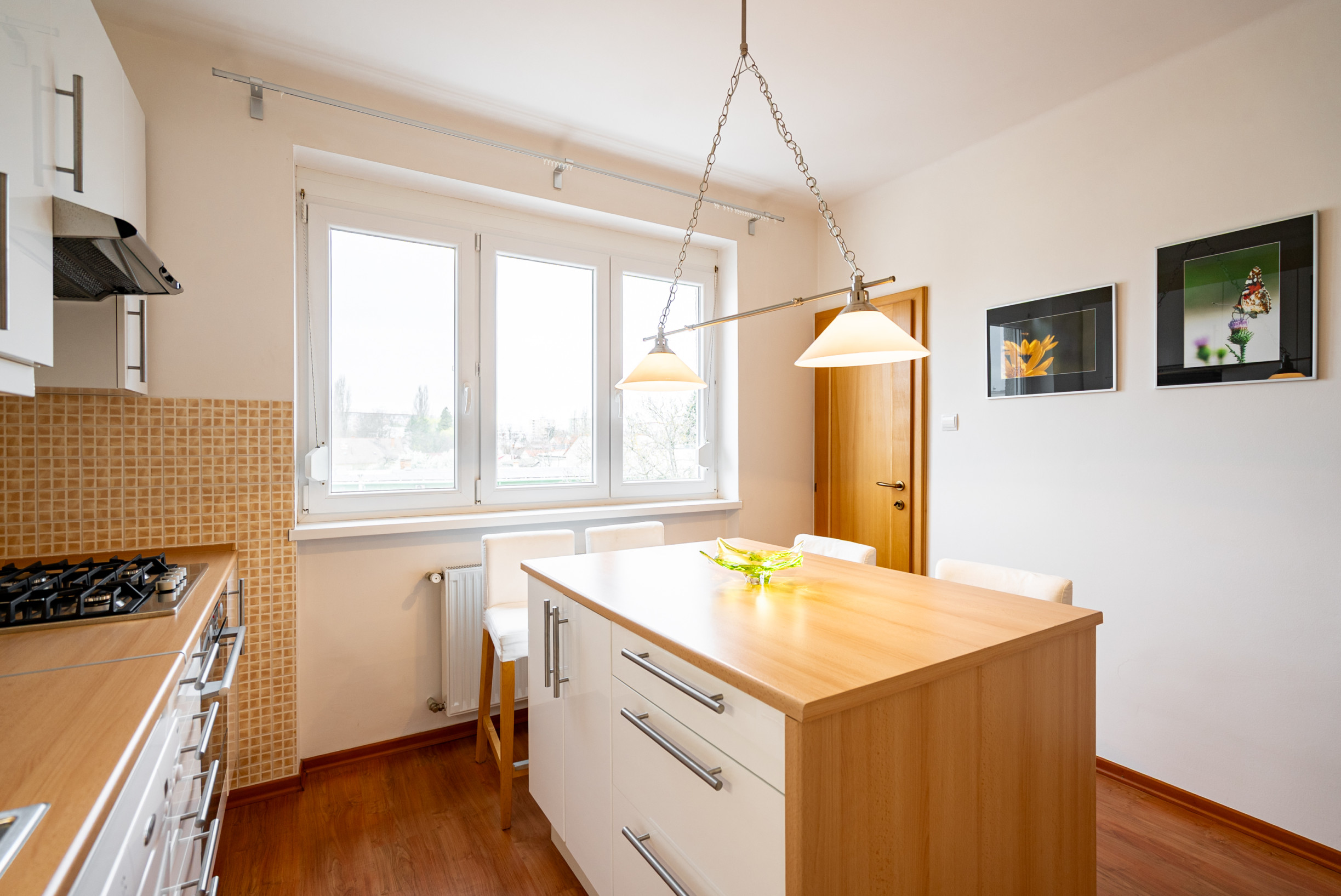 Prenájom, krásny 2-izbový byt v centre Piešťan, Kollárova ulica, 77 m2