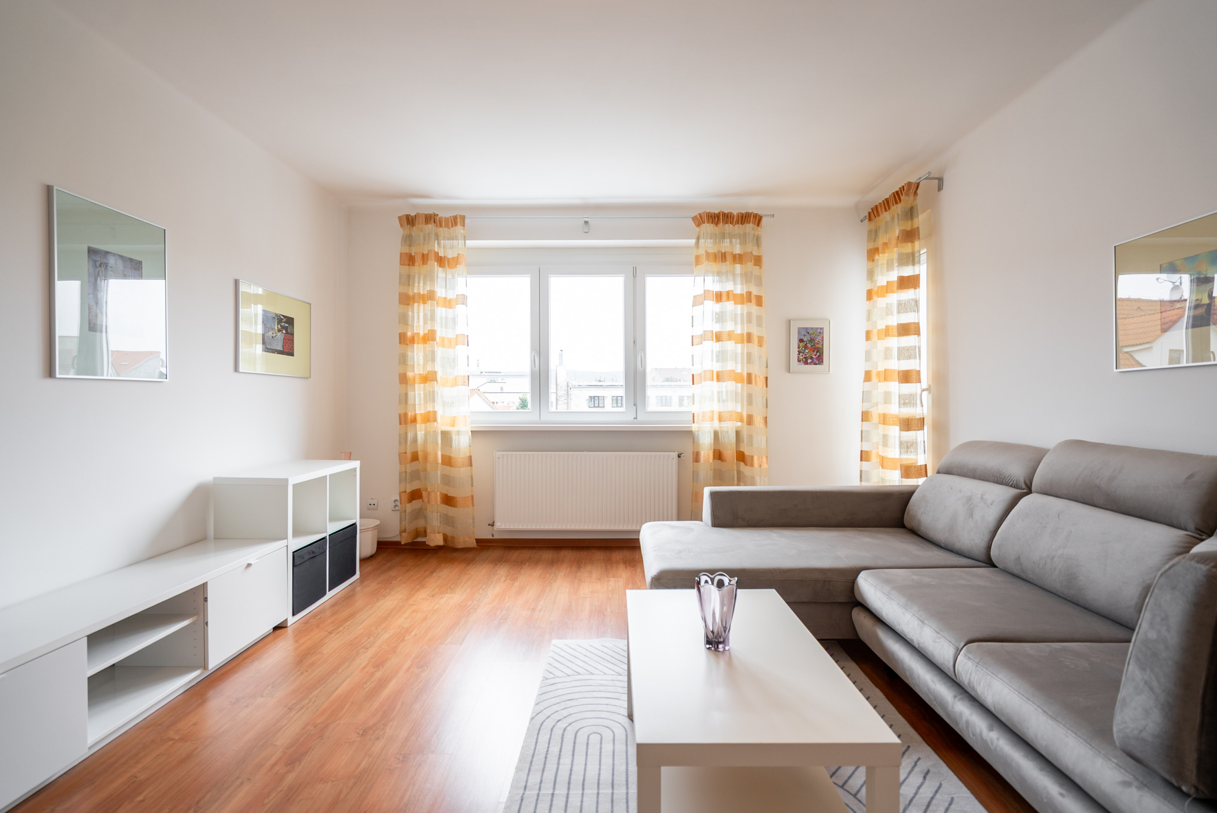 Prenájom, krásny 2-izbový byt v centre Piešťan, Kollárova ulica, 77 m2