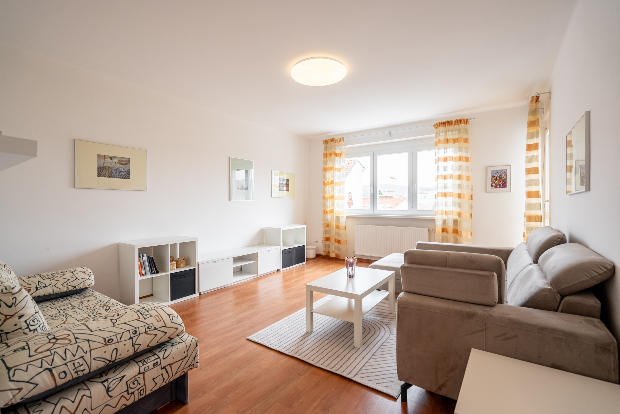 Prenájom, krásny 2-izbový byt v centre Piešťan, Kollárova ulica, 77 m2