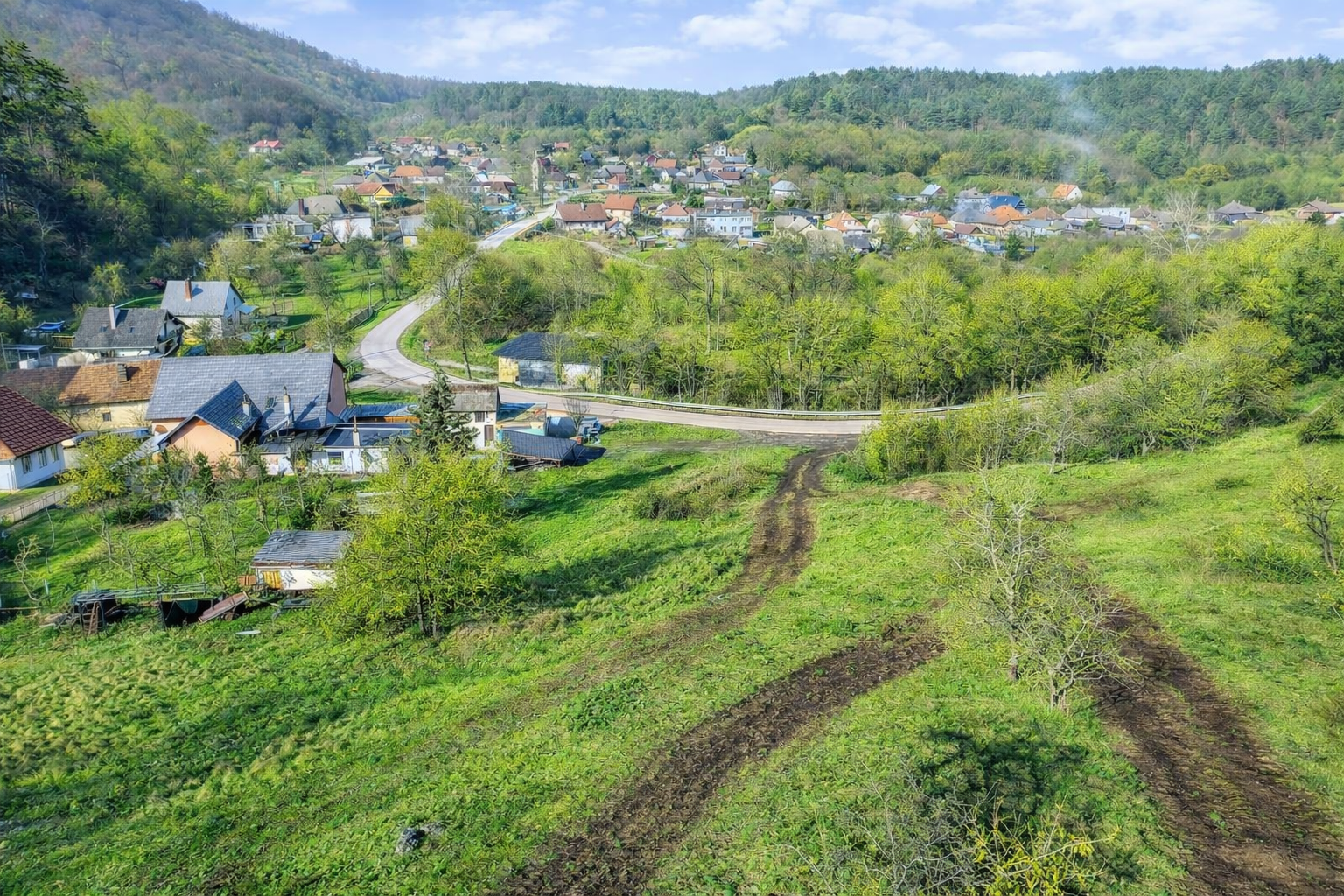 Predaj stavebného pozemku vo Višňovom, 826 m2