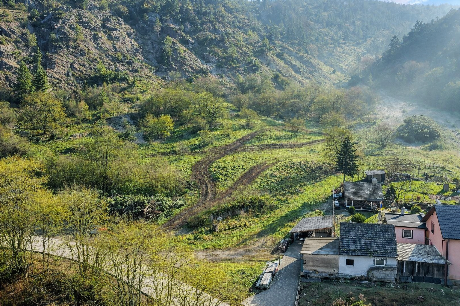 Predaj stavebného pozemku vo Višňovom, 826 m2