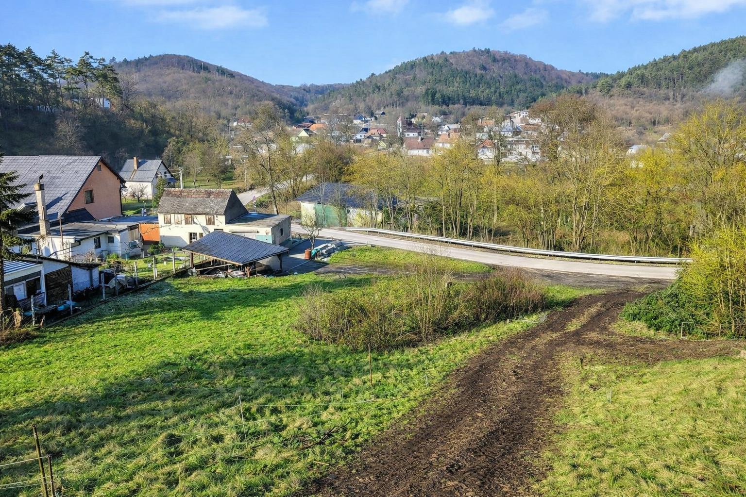 Predaj stavebného pozemku vo Višňovom, 826 m2