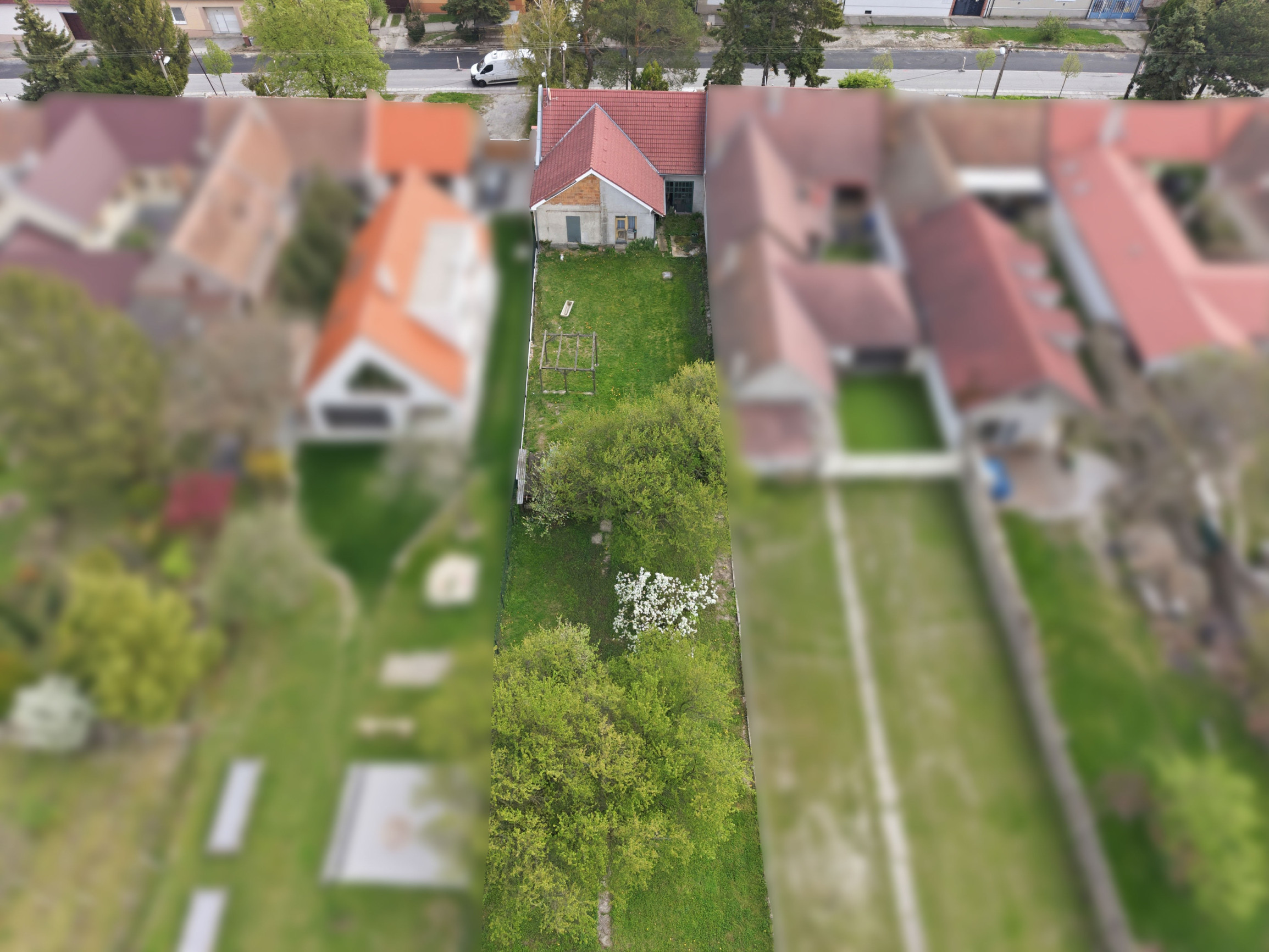 REZERVOVANÉ - PREDAJ: Dom za cenu pozemku v Modre – časti Kráľová