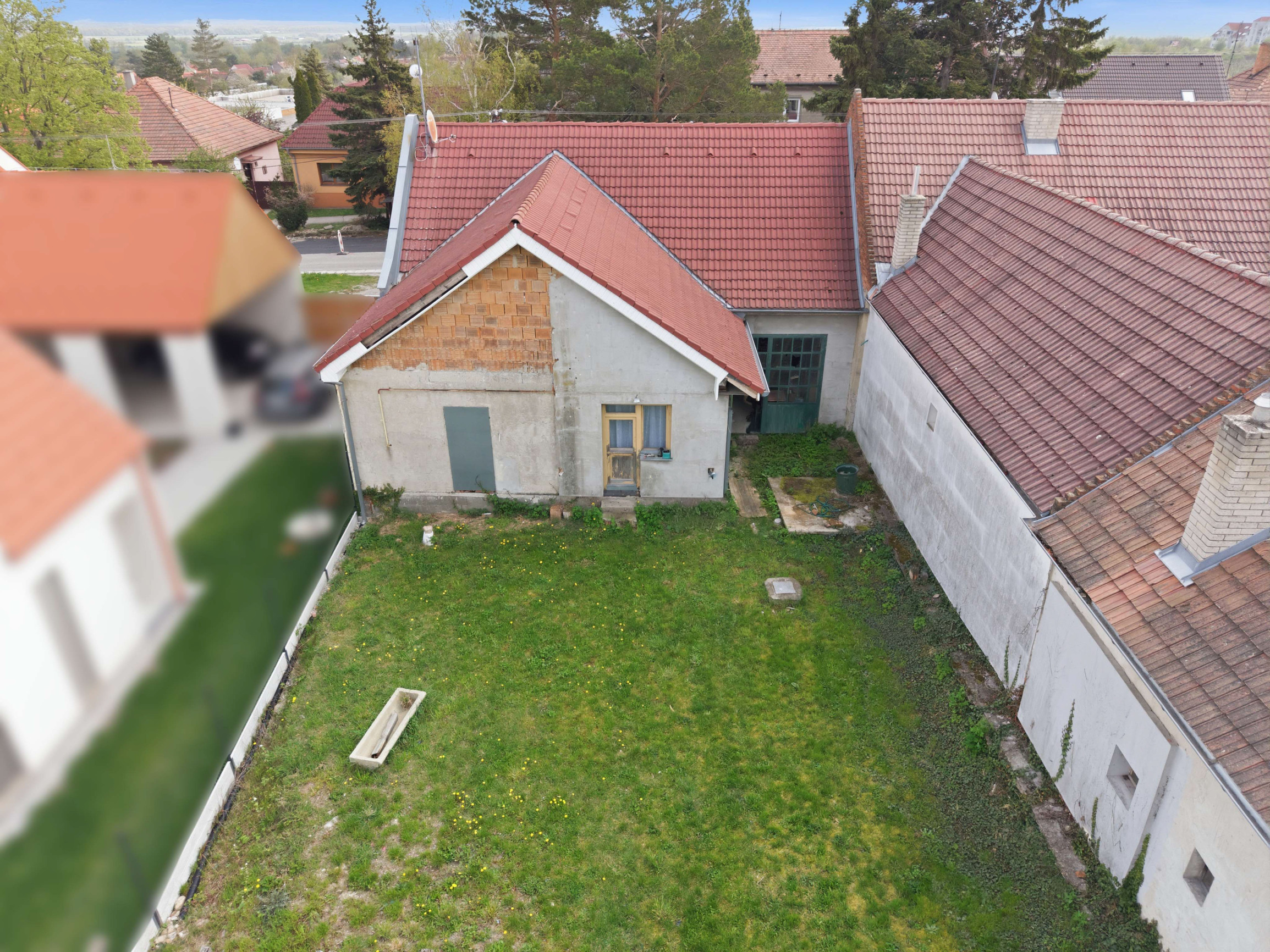 REZERVOVANÉ - PREDAJ: Dom za cenu pozemku v Modre – časti Kráľová