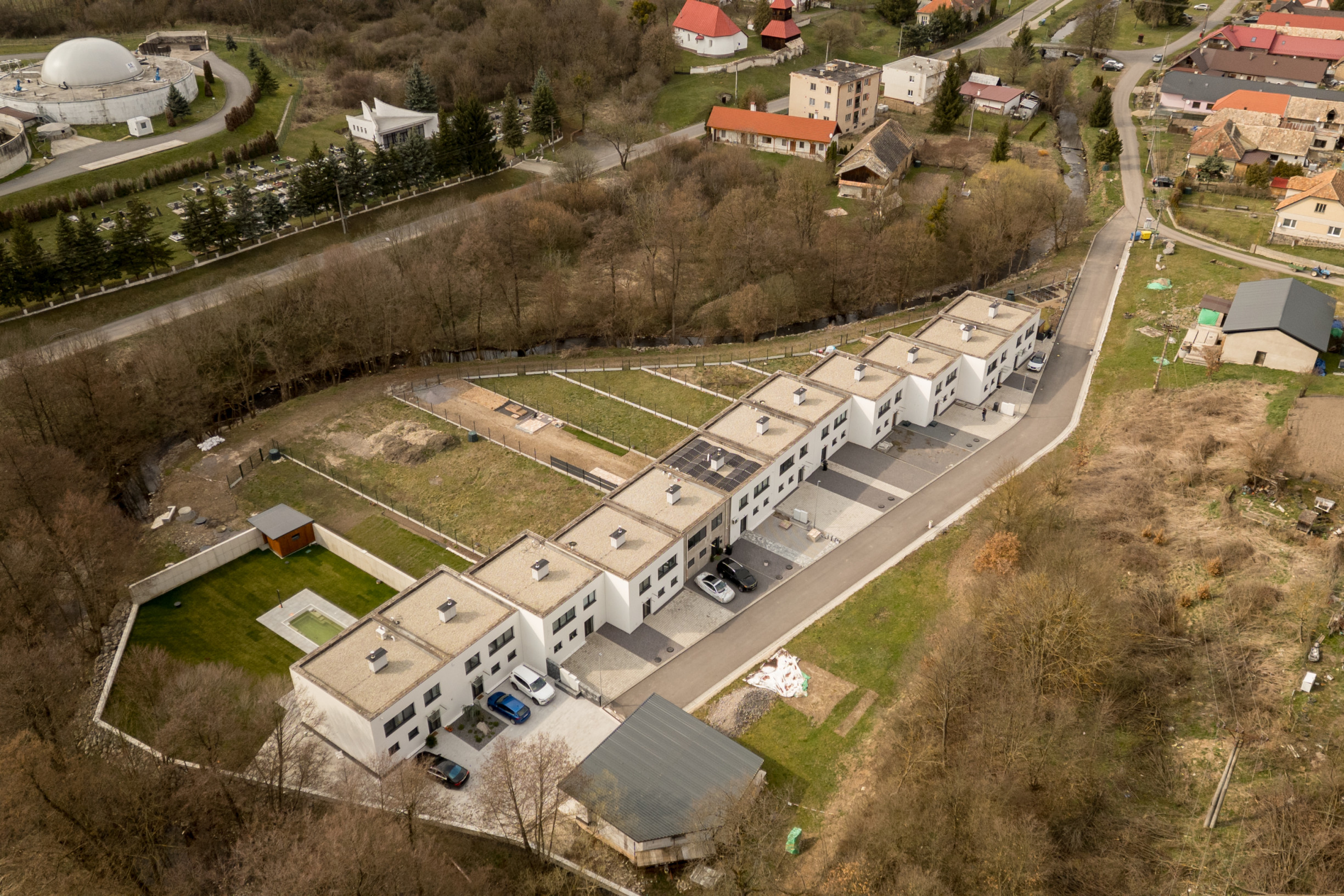 NA PREDAJ | Novostavby rodinných domov v radovej výstavbe – Ladzany (okres Krupina)