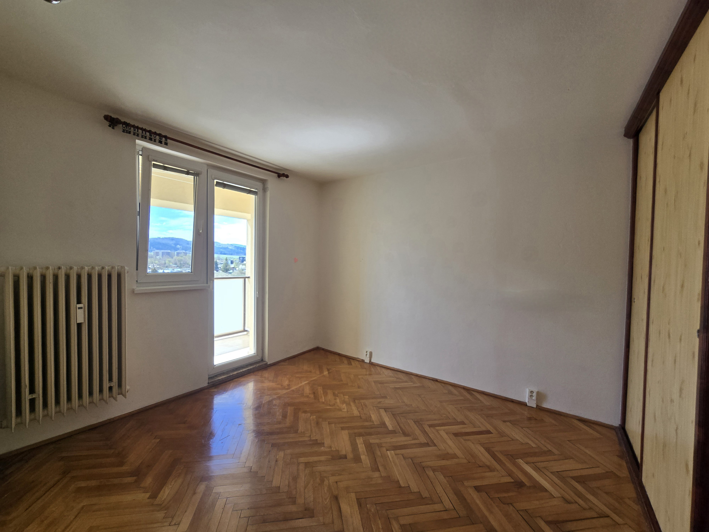 Exkluzívna ponuka! Ponúkam na prenájom 2.-izbový byt s balkónom v Poprade časť Západ ul. 29. Augusta