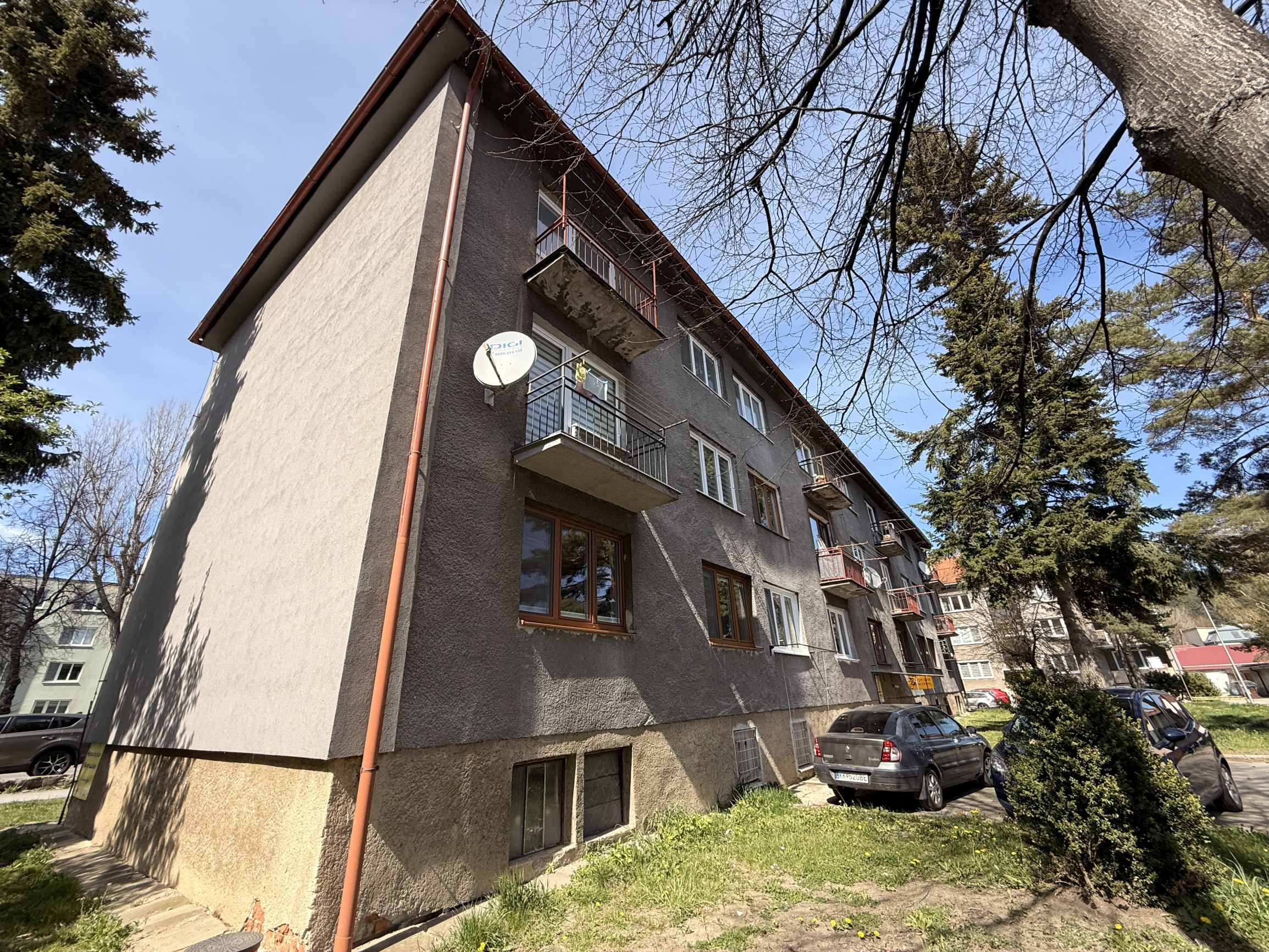 Kompletne zrekonštruovaný 2-izbový byt v tehlovom dome – Kežmarok, Garbiarska ul.