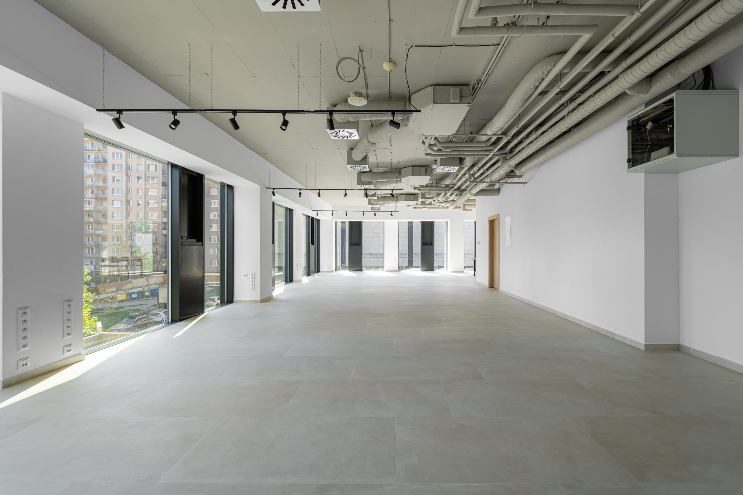 Moderný nebytový priestor open space o veľkosti 124,76 m2 v DUETT Business Residence na prenájom.