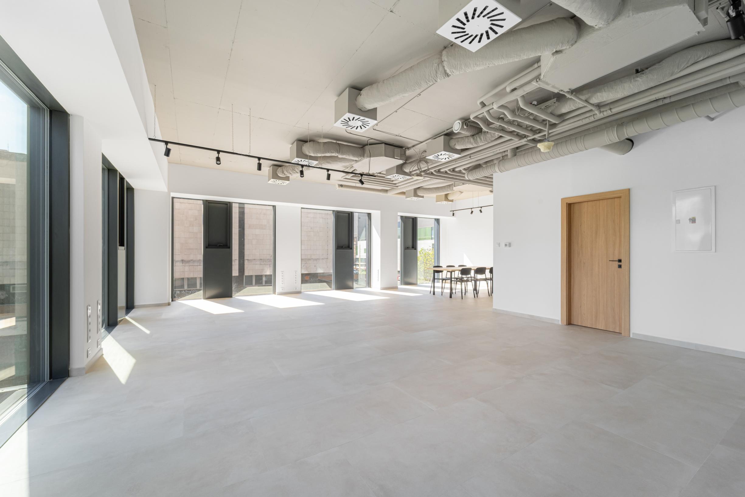 Moderný nebytový priestor open space o veľkosti 124,76 m2 v DUETT Business Residence na prenájom.