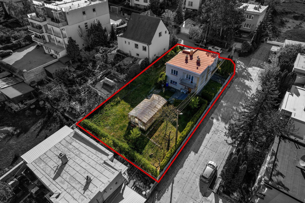 Na predaj rodinný dom s garážou, pozemok 817 m2, Hornoulická ulica, Bojnice
