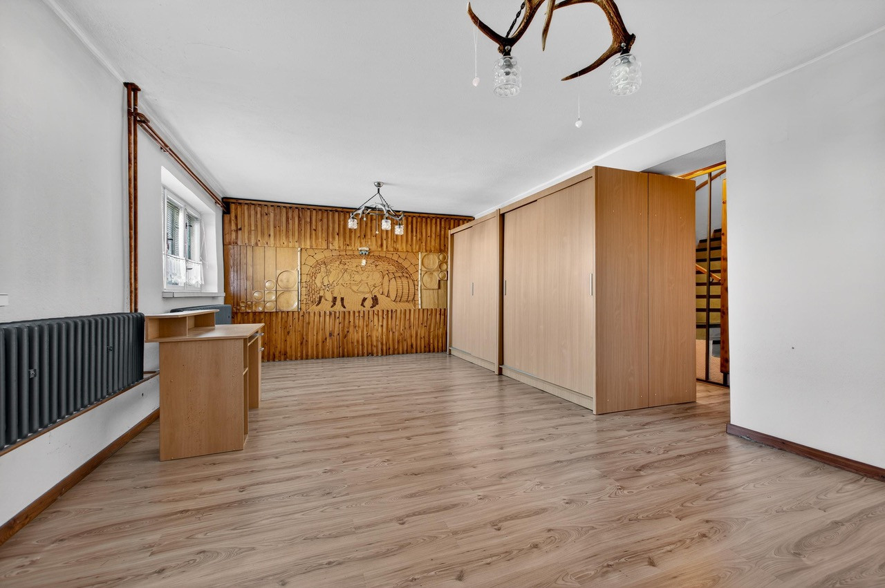 Na predaj rodinný dom s garážou, pozemok 817 m2, Hornoulická ulica, Bojnice