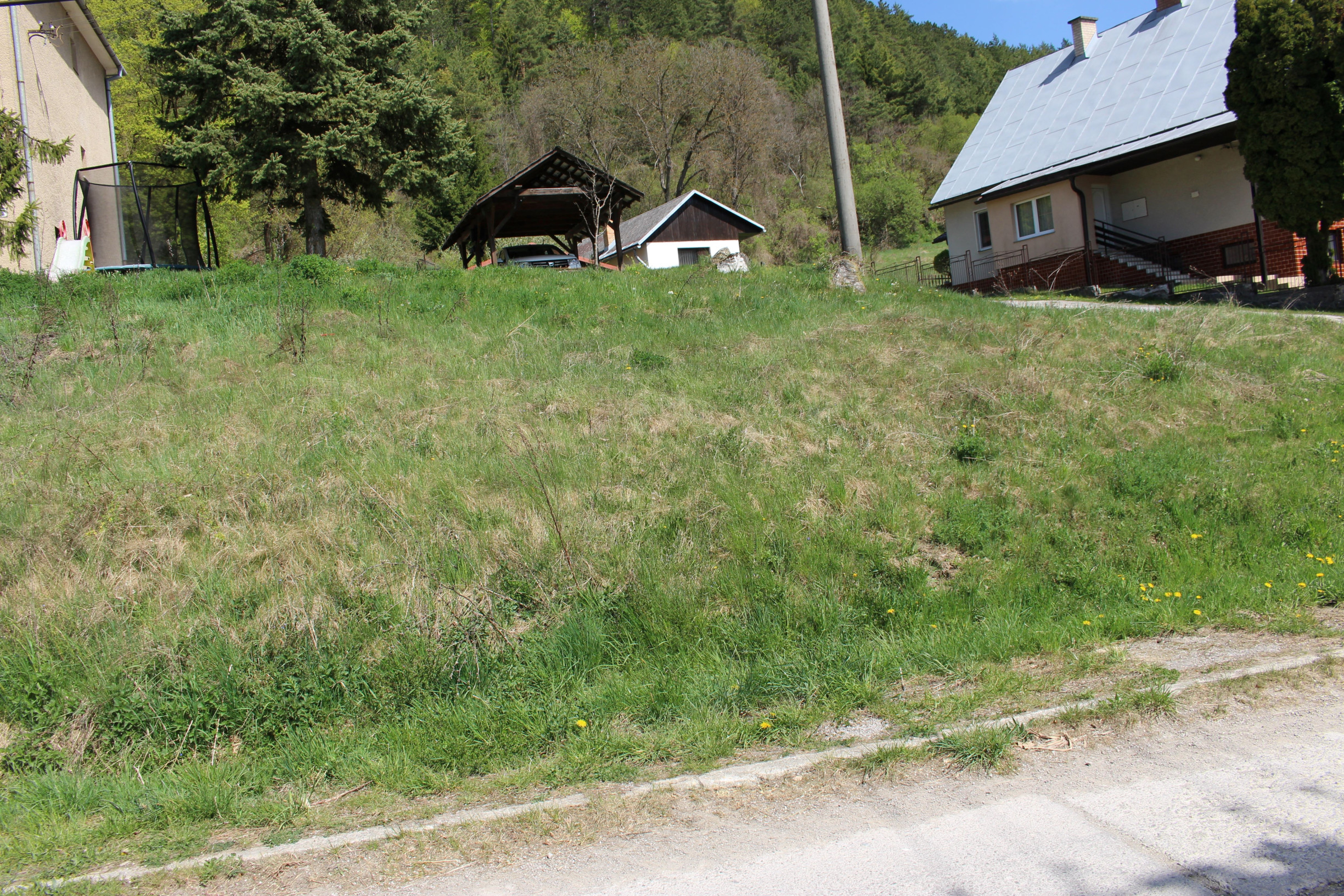 Predaj pozemok  704 m2, Podkonice, okr. Banská Bystrica