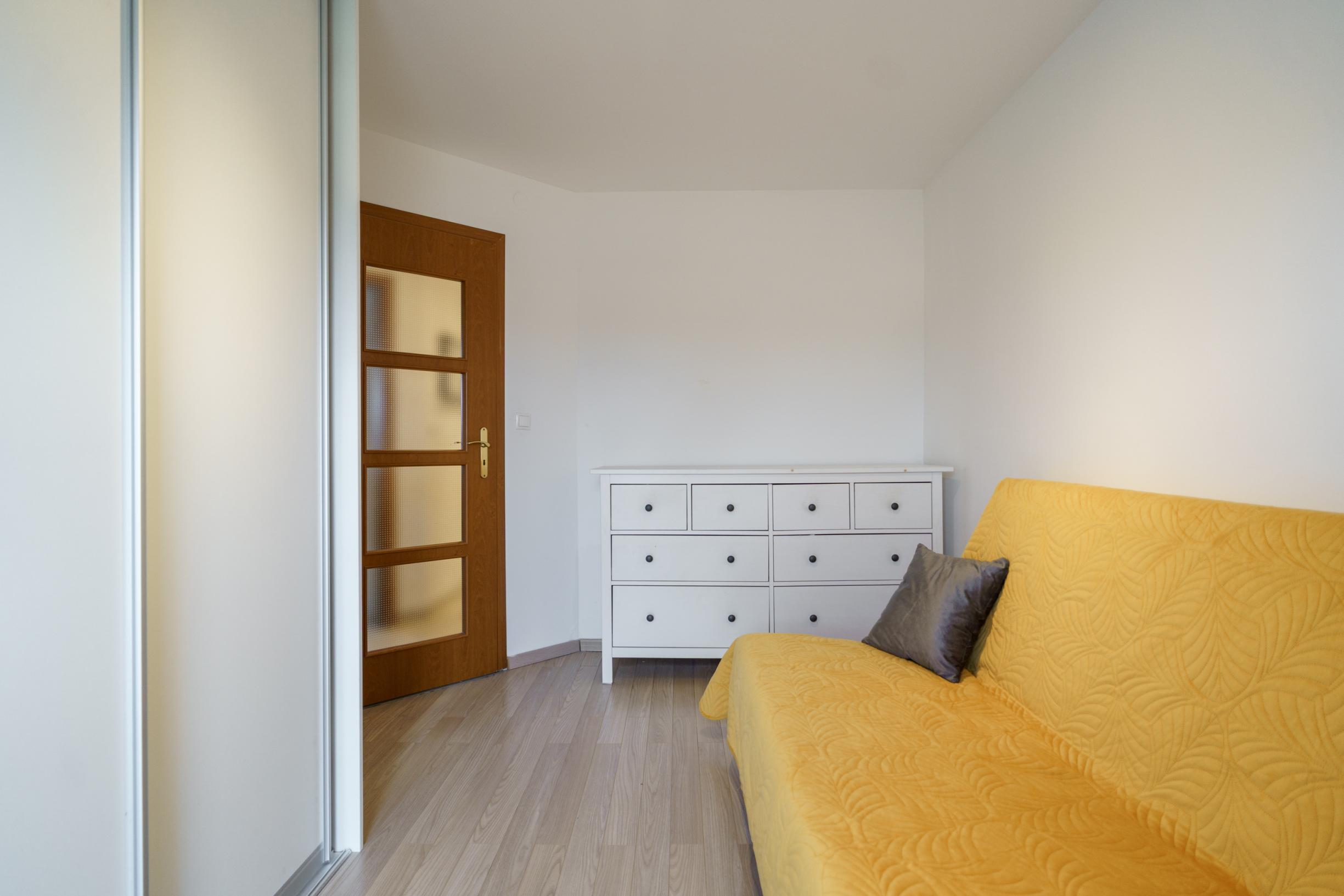 Na predaj 4-izbový zariadený byt (84,14 m²) so záhradou/ pozemkom a parkovaním pri jazere