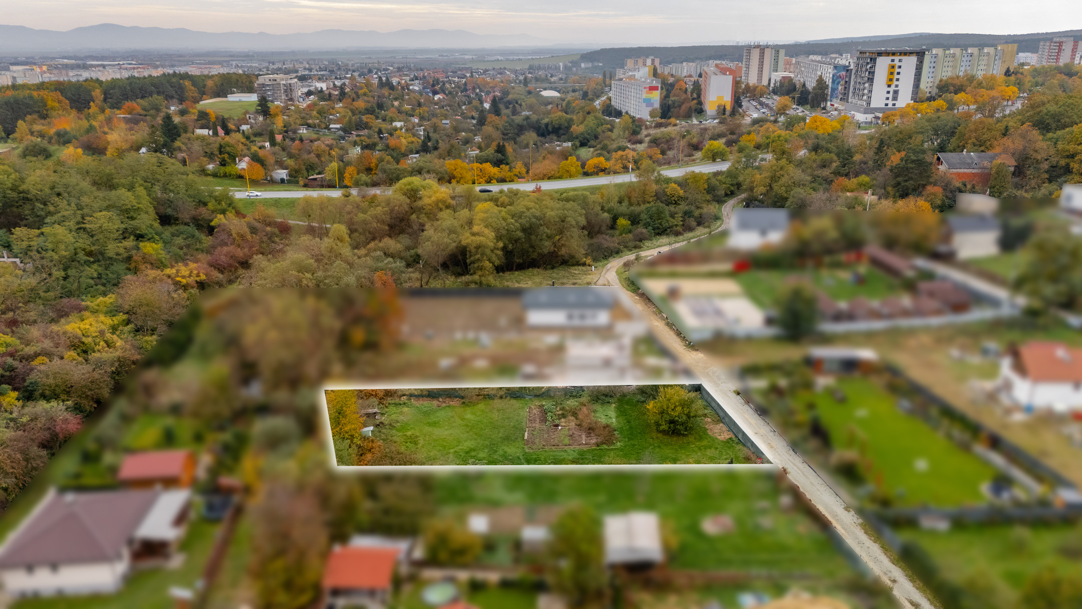 Pozemok vhodný na rekreačný dom alebo chatu o veľkosti 1.282 m2 v oblasti Čičky-majer, Košice - Terasa.