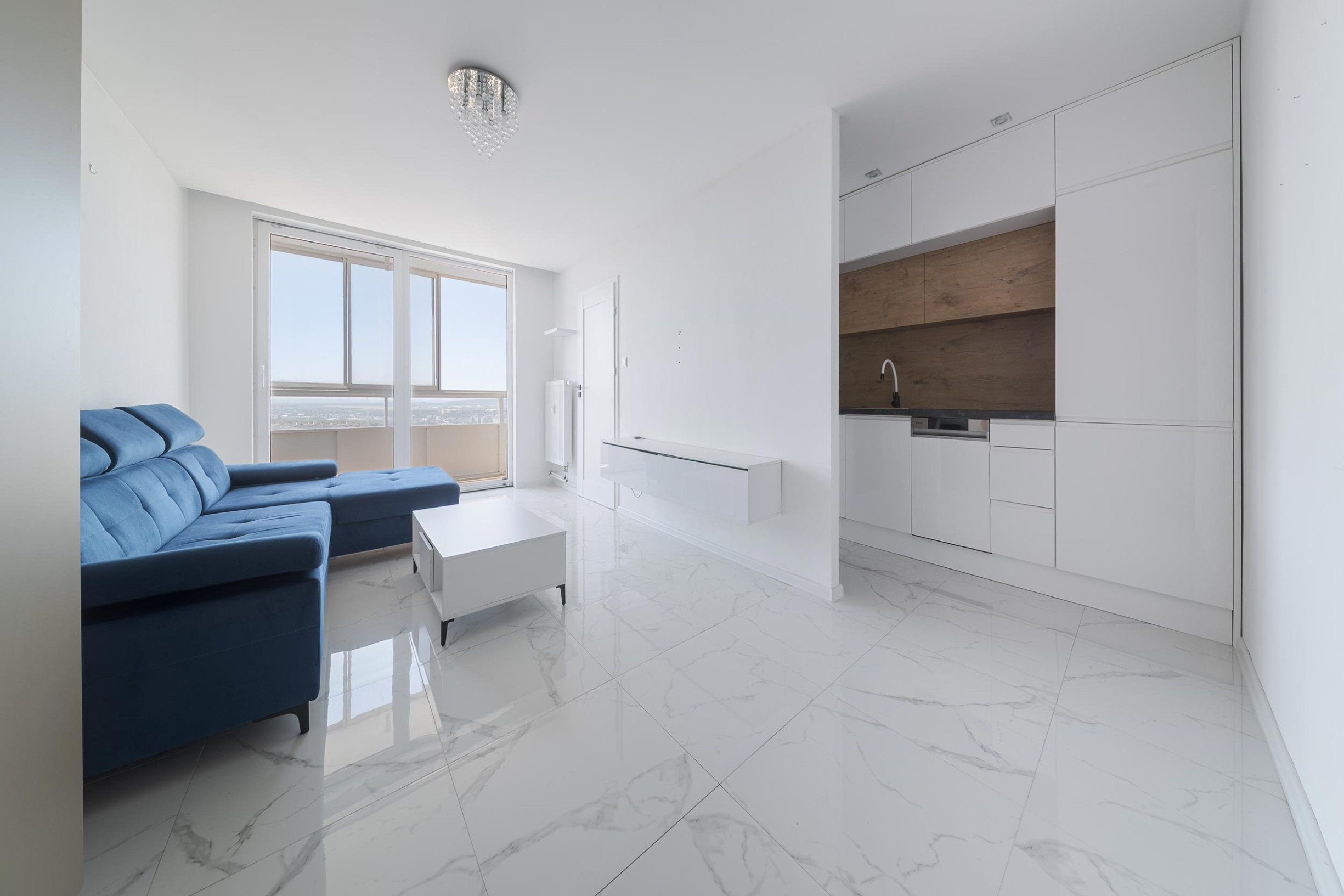 1,5-izbový, predaj, kompletná rekonštrukcia, 43 m2, pražský typ, loggia, Buzulucká, Košice