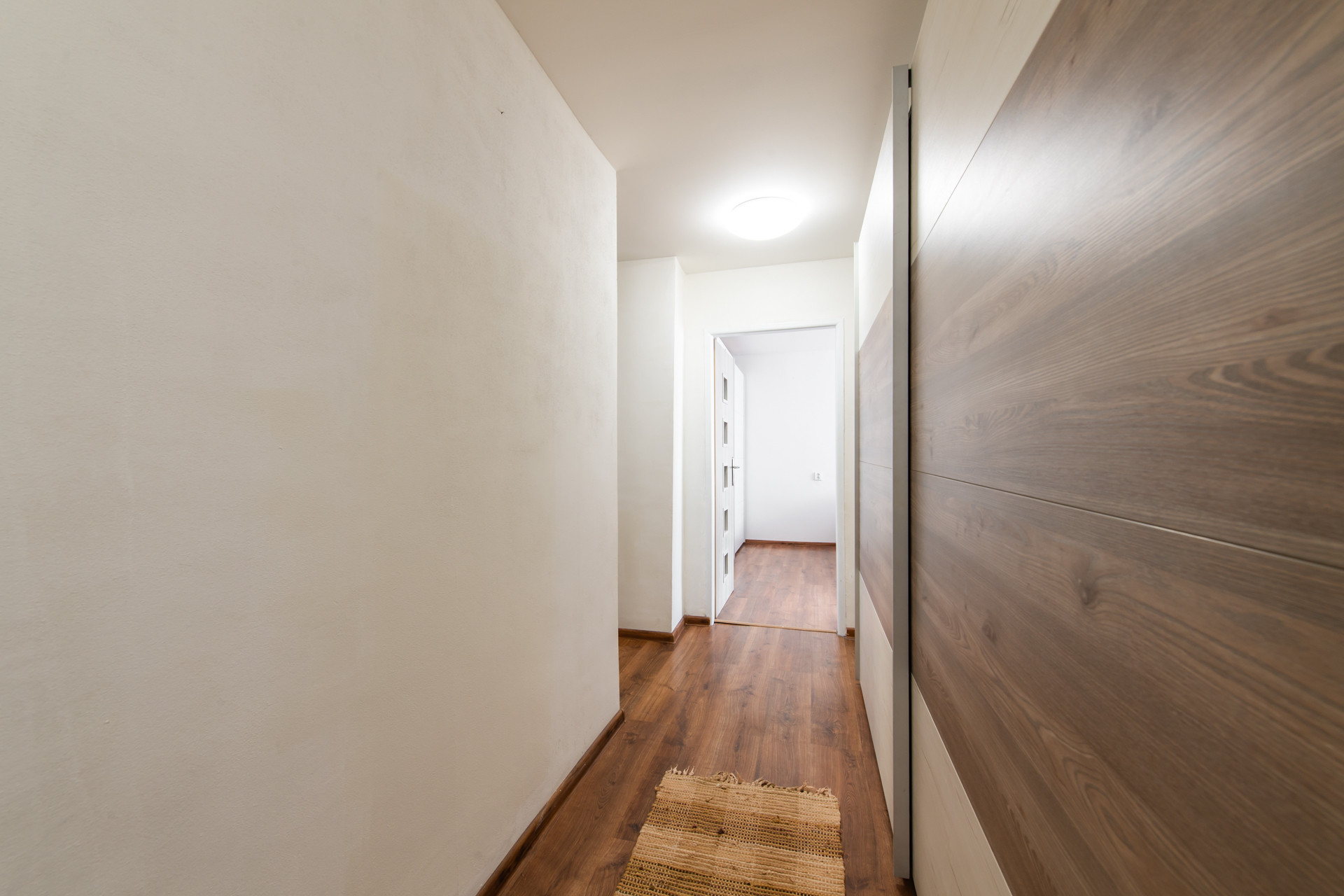 Ponúkame Vám na prenájom 2 izbový byt v širšom centre mesta Prešov