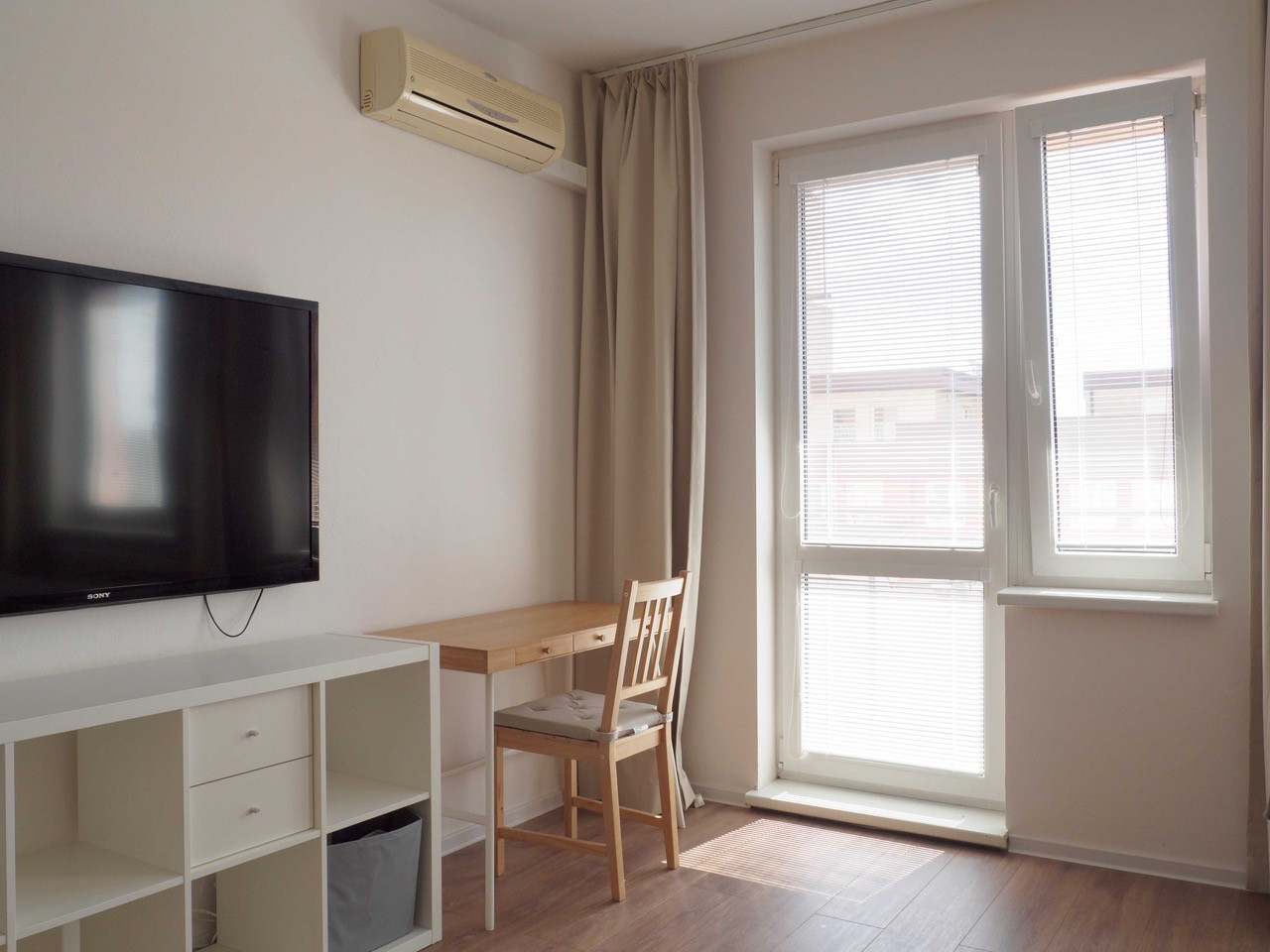 Na prenájom 1-izbový byt s balkónom, 42 m2, Vyšehradská ulica, Bratislava-Petržalka