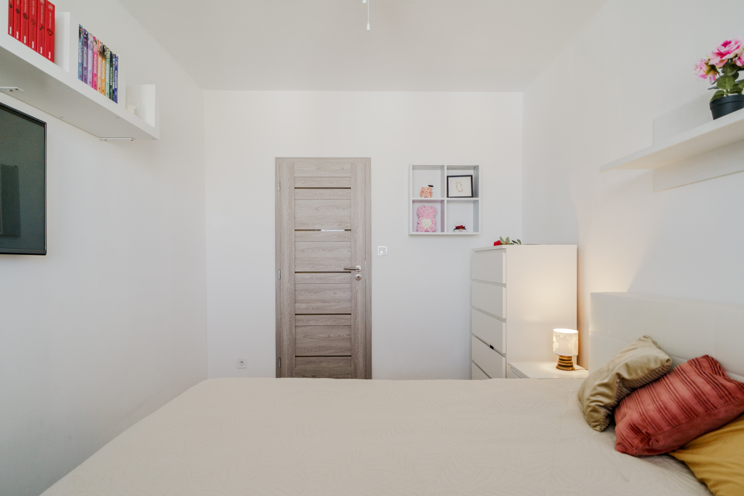 NA PREDAJ praktický 3-izbový byt po kompletnej rekonštrukcii, 55,59 m², ul. Furdekova – Petržalka