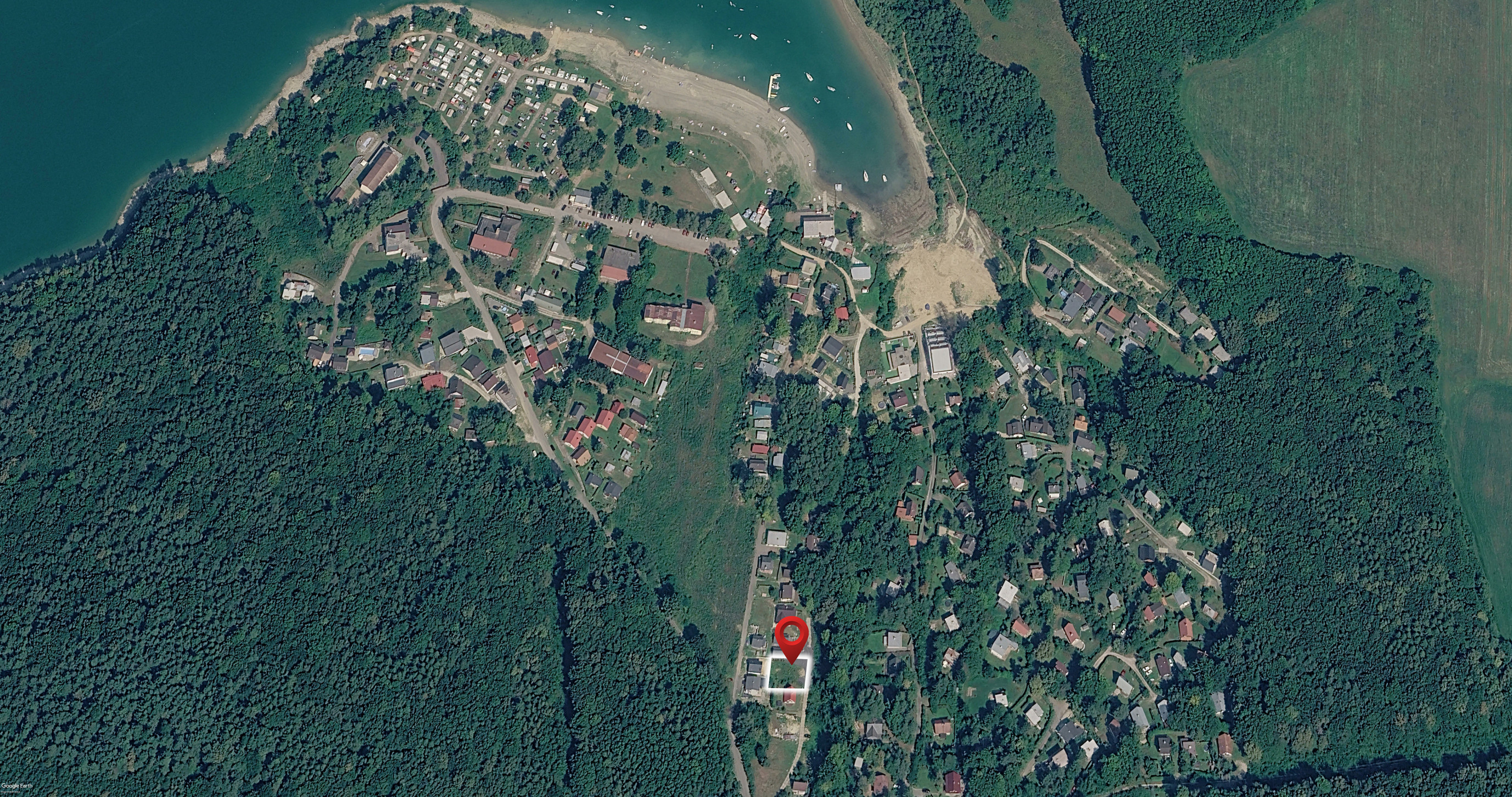 Ponúkame na predaj  slnečný pozemok v lokalite Domaša, v tichom prostredí