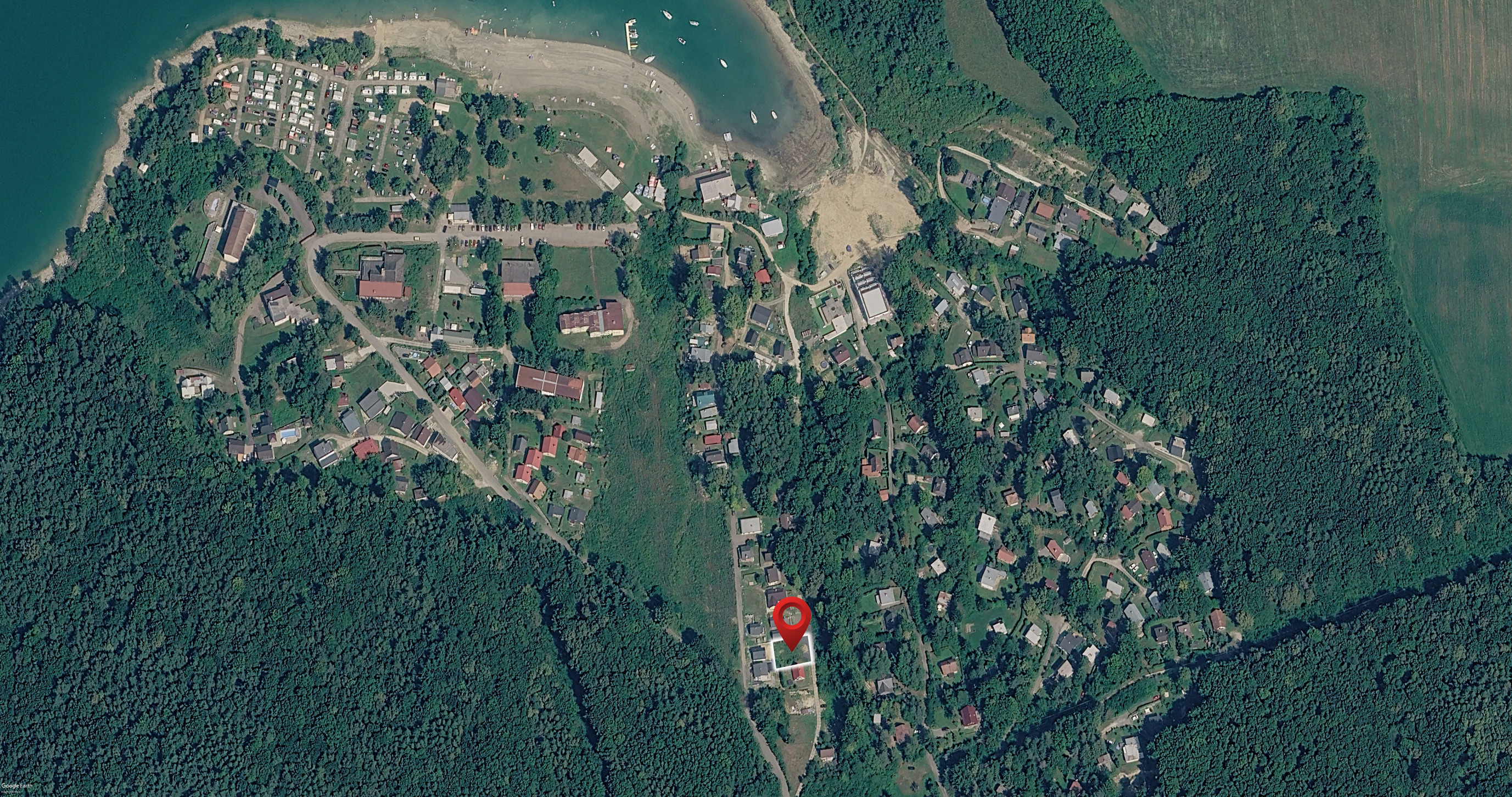 Ponúkame na predaj  slnečný pozemok v lokalite Domaša, v tichom prostredí