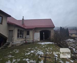 REZERVOVANÉ - Exkluzívne na predaj rodinný dom po čiastočnej rekonštrukcii v obci Holumnica, okres Kežmarok