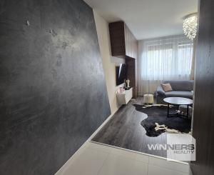 REZERVOVANÉ - Exkluzívne na predaj 4-izbový nadštandardný  byt s balkónom v Poprade na  ulici Šrobárovej