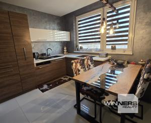 REZERVOVANÉ - Exkluzívne na predaj 4-izbový nadštandardný  byt s balkónom v Poprade na  ulici Šrobárovej