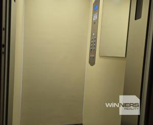 REZERVOVANÉ - Exkluzívne na predaj 4-izbový nadštandardný  byt s balkónom v Poprade na  ulici Šrobárovej