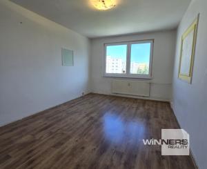 Exkluzívna ponuka! Ponúkam na predaj 4-izbový byt s balkónom v Poprade ul. Suchoňova