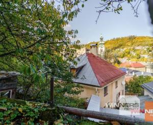 Exkluzívne na predaj rodinný dom vhodný aj ako investícia, priamo v centre mesta Banská Štiavnica