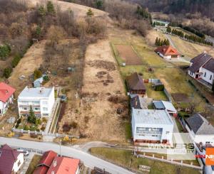 Na predaj lukratívny stavebný pozemok blízko  mesta Humenné- Brestov