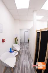 Ponúkam Vám na prenájom zrekonštruované priestory vhodné ako obchodné, kancelárske a aj zdravotnícke, na Levočskej ulici s dvoma parkovacími miestami.