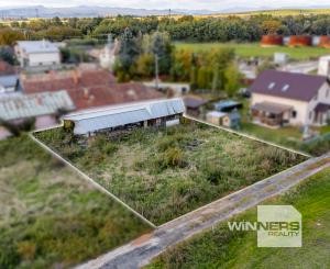 Exkluzívne na predaj stavebný pozemok , 758 m2, Čečejovce