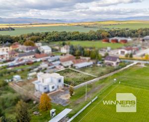 Exkluzívne  na predaj stavebný pozemok, 758 m2, Čečejovce