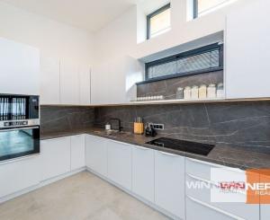 Exkluzívne na predaj štýlová novostavba na Domaši - časť Poľany!!!