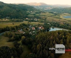 NOVÁ CENA! Exkluzívne na predaj slnečný stavebný pozemok v blízkosti Belianskeho jazera, Banská Štiavnica