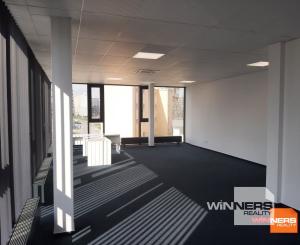 Reprezentatívny kancelársky/obchodný priestor v novostavbe v blízkosti centra mesta, 100 m2, parking, Dunajská, Košice