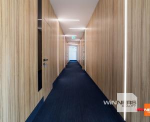 Reprezentatívny kancelársky/obchodný priestor v novostavbe v blízkosti centra mesta, 100 m2, parking, Dunajská, Košice