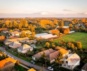 Na predaj rodinný dom v pôvodnom stave s veľkým pozemkom v obci Karcsa v Maďarsku