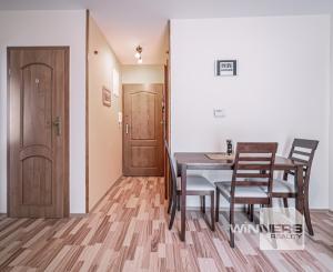 Predaj  pekného 2-izbového bytu s terasou vo Vysokých Tatrách !