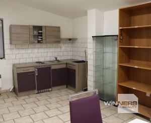 Prenájom  výrobno-skladovacieho priestoru 450 m2 a kancelárií  s prísl. 210 m2 Banská Bystrica -Nemce