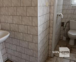 Prenájom  výrobno-skladovacieho priestoru 450 m2 a kancelárií  s prísl. 210 m2 Banská Bystrica -Nemce