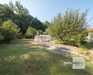 Murovaná chata neďaleko golfového klubu • obec Malá Ida