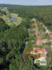 Murovaná chata neďaleko golfového klubu • obec Malá Ida