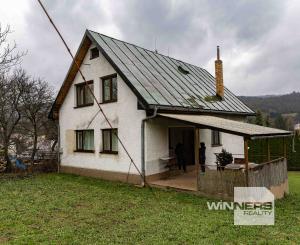 Exkluzívne na predaj   rodinný dom  s ideálnym pozemkom v obci  Čabalovce