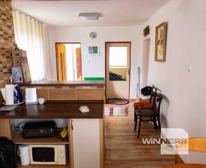 Exkluzívne na predaj   rodinný dom  s ideálnym pozemkom v obci  Čabalovce