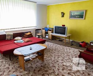 Exkluzívne na predaj   rodinný dom  s ideálnym pozemkom v obci  Čabalovce